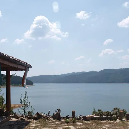 Lakeside Cottage, Kardjali Lake Ubytování v soukromí *